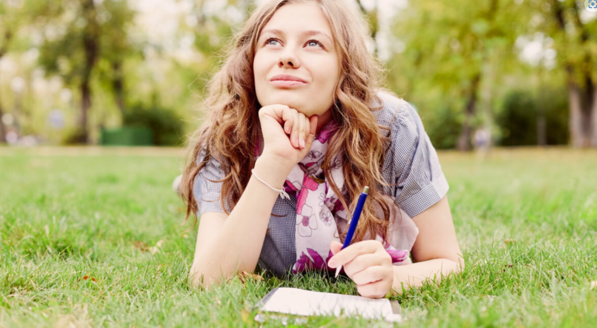 Share your menopause journey in writing at our poetry workshop!